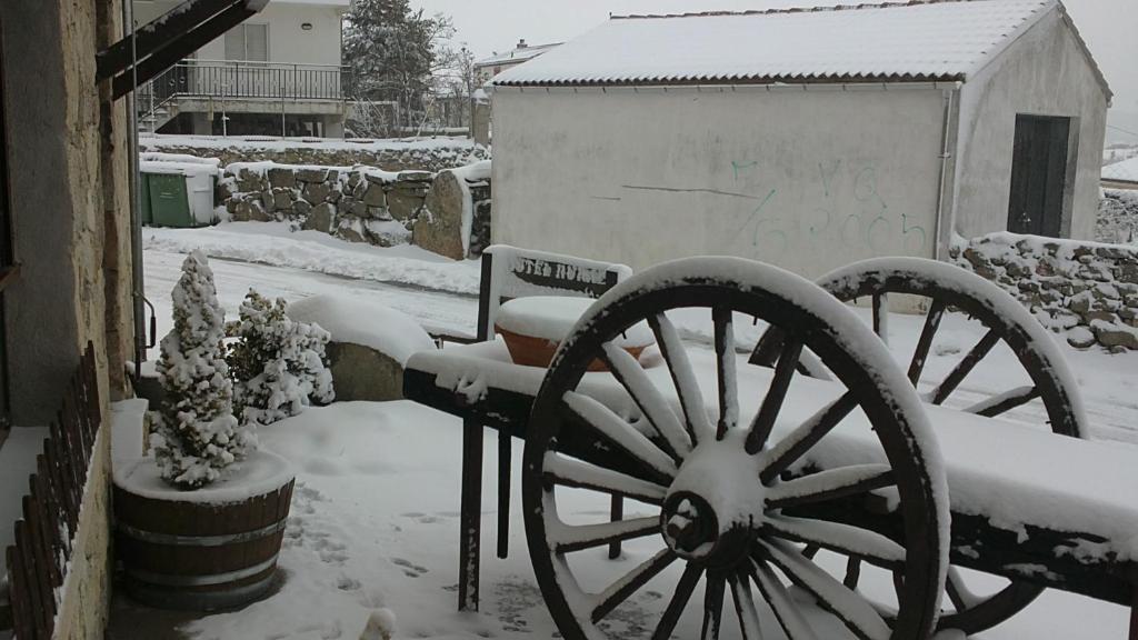 Hotel Rural La Dehesilla Barajas de Gredos Eksteriør bilde